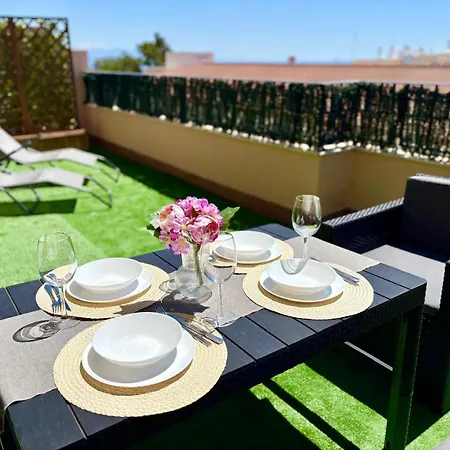 Atico Sea Views - 2 Bedrooms Apartment *