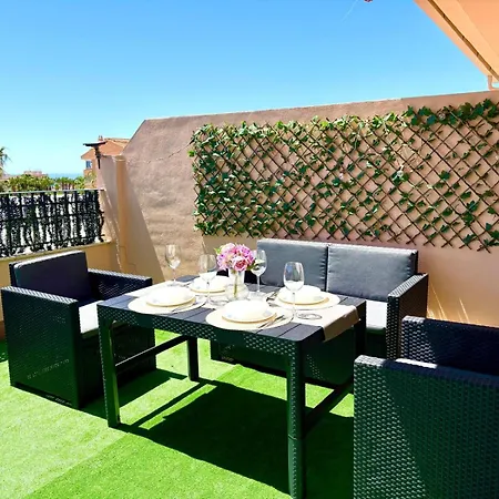 Atico Sea Views - 2 Bedrooms *